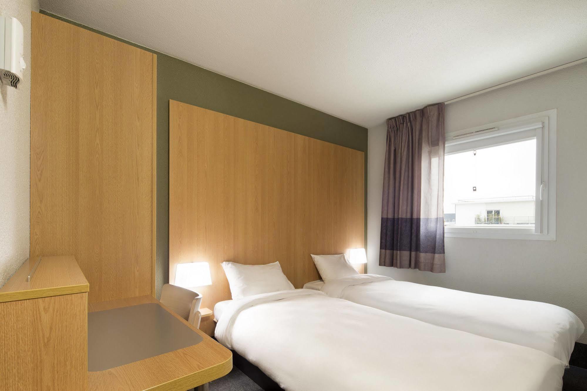 B&B Hotel Le Puy-En-Velay Vals-pres-le-Puy Exterior photo